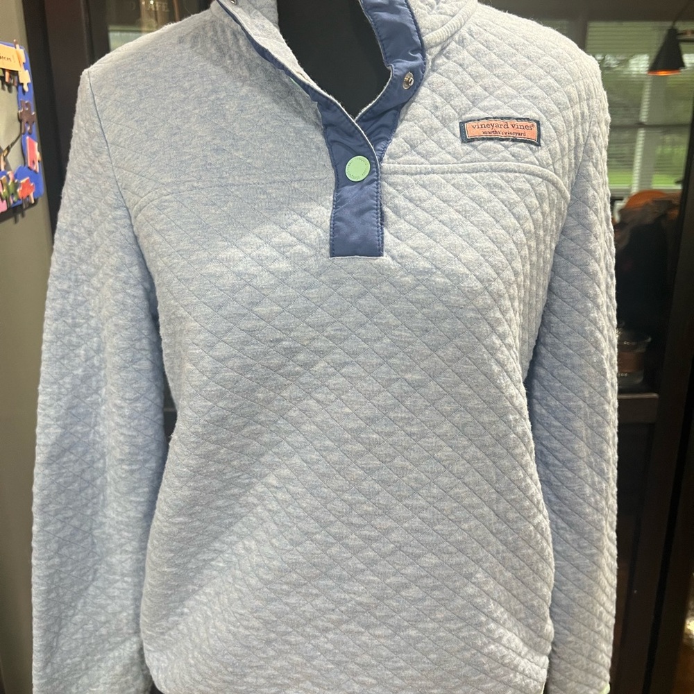 Preppy Vineyard Vines Light Blue Quilted Pullover